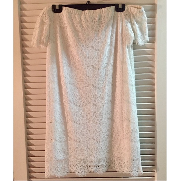 Forever 21 Dresses & Skirts - Forever 21 Lace Off The Shoulder Dress